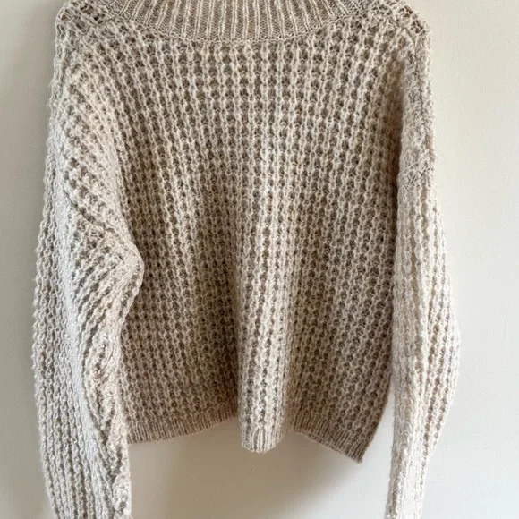Gentle Fawn Neutral Waffle V-Neck Sweater - Picture 4 of 4